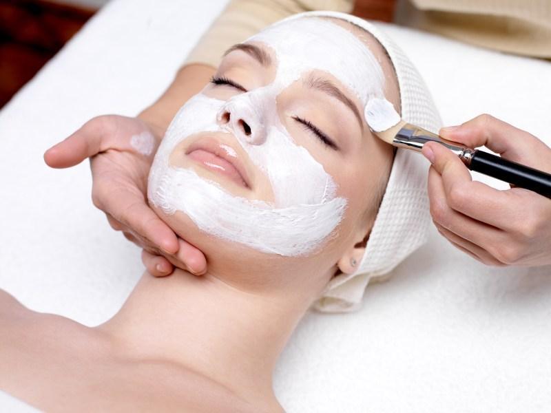 Peeling facial en Panamá  | Renovación facial en Panamá